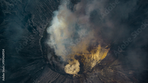 Tablou pe pânză Overhead view into the steaming crater of Mount Bromo, East Java
