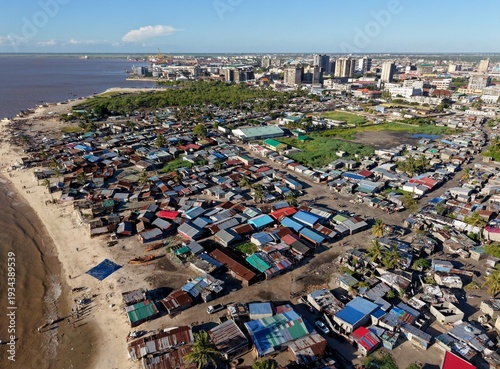 Cuadro en lienzo Aerial of Beira city, Mozambique