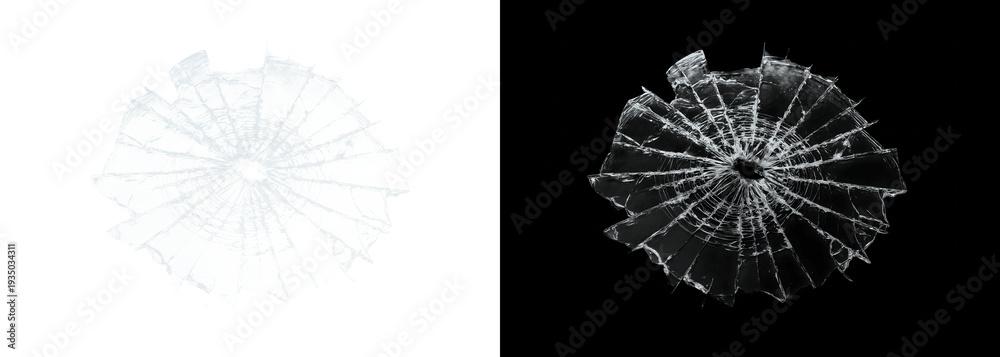 Obraz premium Cracked glass shattered on black and white backgrounds