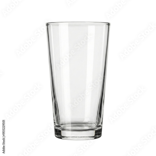 Fényképezés Empty clear glass pint for beer or water
