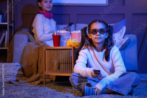 Little Asian girl with 3D g...
