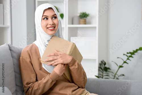 Beautiful young Muslim woma...