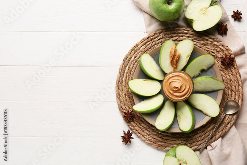 Plate with fresh apple slic...