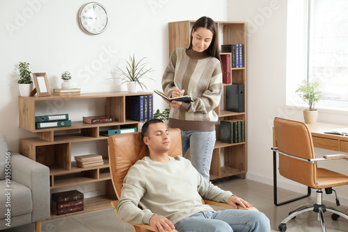 Female psychologist with no...