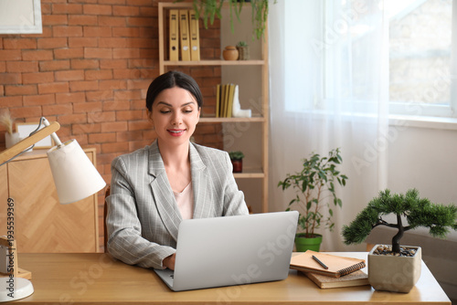 Beautiful woman having job ...
