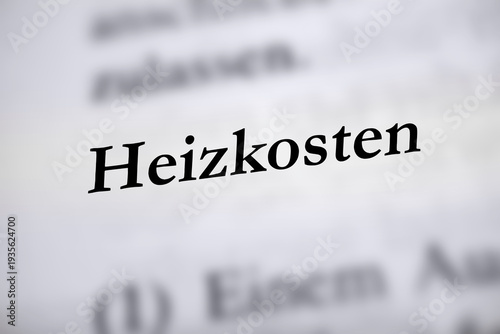 Heizkosten - schwarz-weiß Text, deutsches Wort