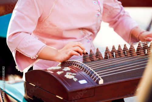 Photography Playing the guzheng