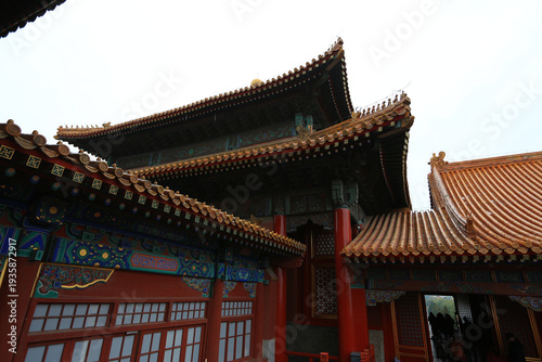 Obraz na plátně Beijing Traditional Chinese Temple with Golden Glazed Tile Roofs