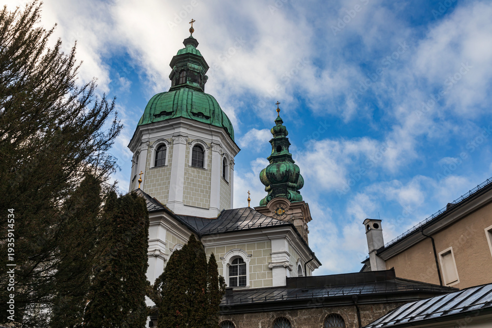 Fototapeta premium Salzburg - Stiftskirche St Peter