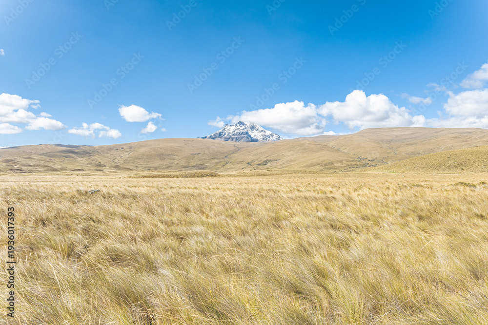 Fototapeta premium Pichincha Province, Ecuador - February 5, 2026: The Sincholagua volcano is an inactive volcano located in the Andes Mountains. It is the 12th highest volcano in the country at 4,873 meters.