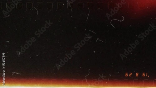 4k Vintage film burn light leaks with dust particles, cinematic retro texture animation, alpha channel.
