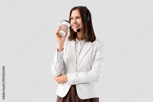 Female technical support ag...