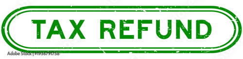 Grunge green vat refund word rubber seal stamp on white background
