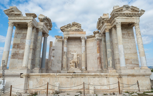Ruins of Laodikeia Antik Kenti in Denizli, Turkey, featuring ancient architecture, stone structures, and scenic historical landscape in the Aegean region.