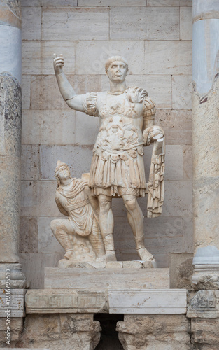 Ruins of Laodikeia Antik Kenti in Denizli, Turkey, featuring ancient architecture, stone structures, and scenic historical landscape in the Aegean region.