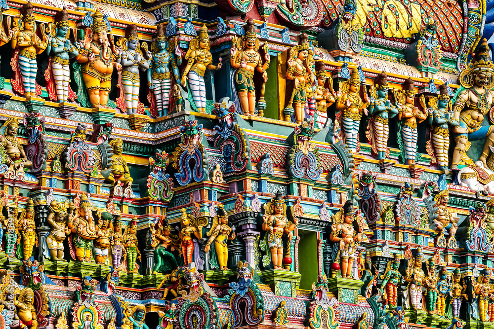 Fototapeta premium Meenakshi Sundareswarar Temple in Madurai. Tamil Nadu, India. It is dedicated to Meenakshi and to Lord Sundareswarar