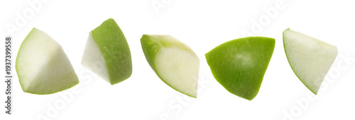 Bild auf Leinwand Set green apple fruit pieces flying isolated on white background, clipping path