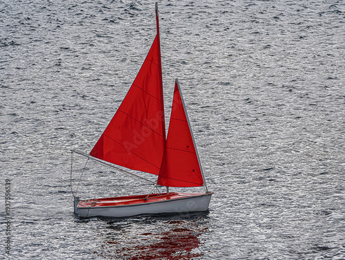 Foto Hansa 303 Sailing Dinghy Side On