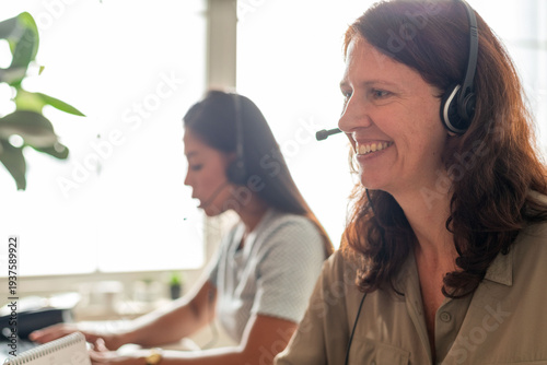 Cuadro en lienzo Customer service representatives smiling.