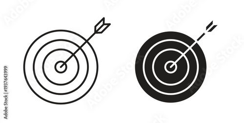Bullseye icon in line design. Editable stroke icon.