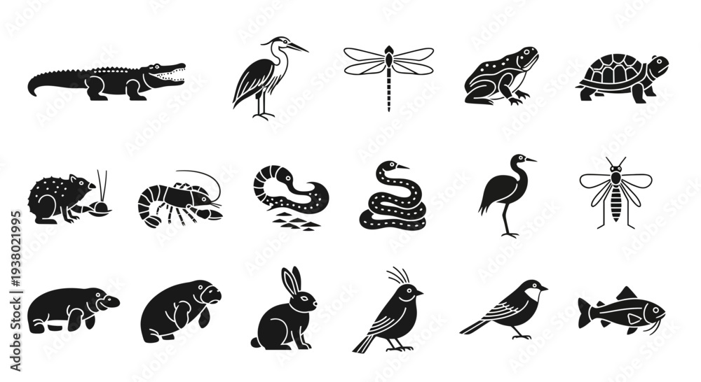 Fototapeta premium Collection of Diverse Wildlife and Animal Silhouettes.