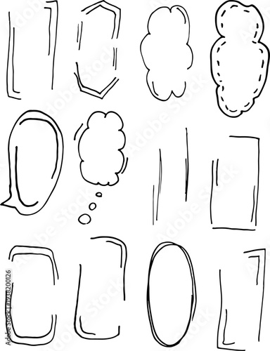 手書き風のシンプルなフレームと吹き出しのセット ラフな線画で描かれたモノクロの飾り枠・吹き出しバリエーション アナログ感のある可愛いペン画のメモ・コメント・見出し用デザイン素材詰め合わせ