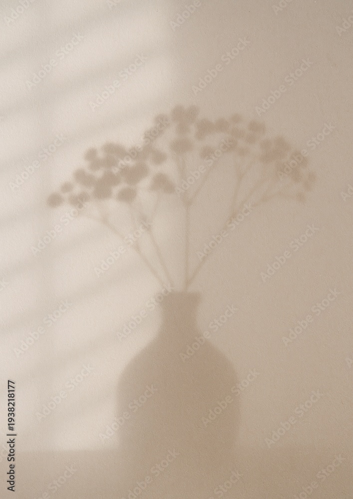 Fototapeta premium Minimalist floral shadow elegance