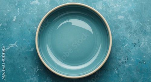 Empty ceramic dish in turqu...
