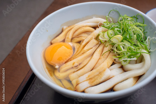 伊勢うどん（Ise Udon Noodles） 生卵乗せ 三重県伊勢市のおかげ横丁