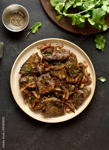 Obraz na płótnie Sauteed liver with butter and onion, top view