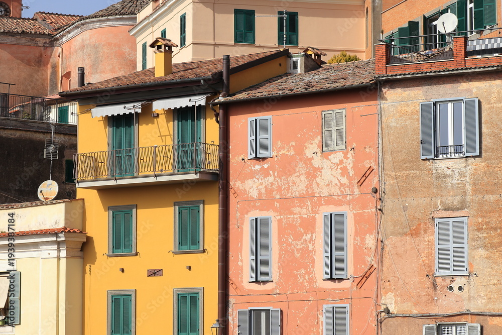 Obraz premium Colorful Typical House Facades in Nemi, Italy