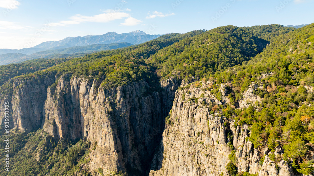 Obraz premium Panorama landscape of Tazı Kanyonu (aka Eagles Canyon, Tazi Canyon) and Bilgelik Vadisi (aka Wisdom Valley). Located in Köprülü Canyon National Park, Antalya, Turkey.Tazı Canyon is wonder of nature, l