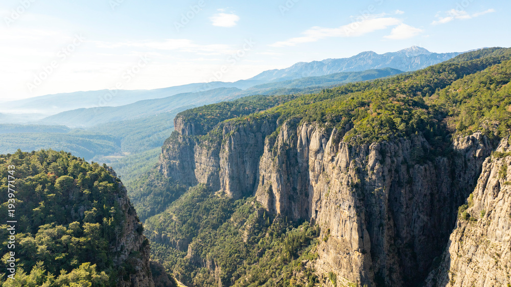 Obraz premium Panorama landscape of Tazı Kanyonu (aka Eagles Canyon, Tazi Canyon) and Bilgelik Vadisi (aka Wisdom Valley). Located in Köprülü Canyon National Park, Antalya, Turkey.Tazı Canyon is wonder of nature, l