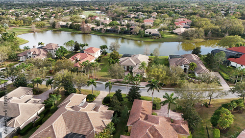 Принти на полотні Lakewood Ranch, Florida upscale Country Club community of upscale tile roofed ho