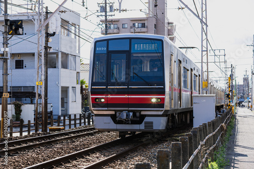 Foto 名鉄瀬戸線の線路と駅周辺の風景