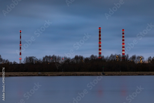 Gaskraftwerk Irsching bei Vohburg an der Donau im Abendlicht