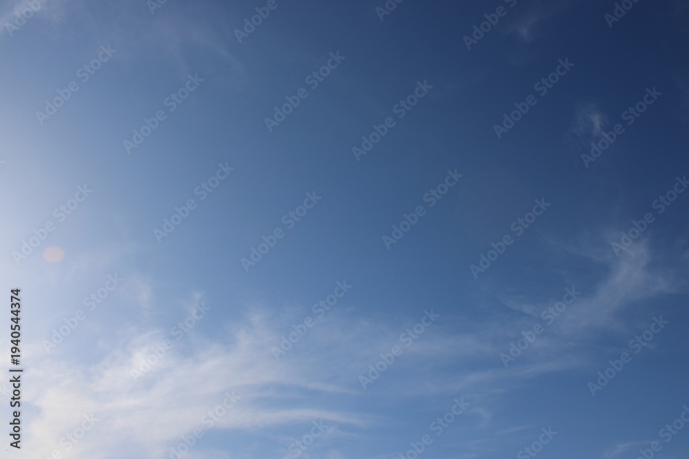 Obraz premium Bright Blue Sky With Clouds During Daytime