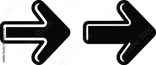 Black arrows pointing in opposite directions isolated on transparent background, Vector