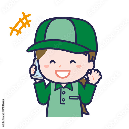 スマートフォンを使う「配達員」の女性