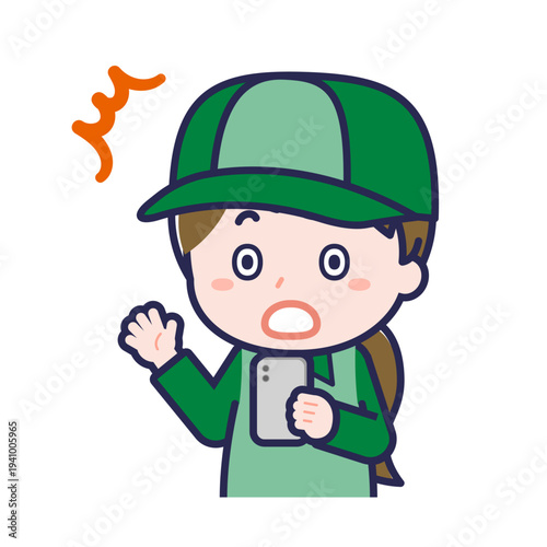 スマートフォンを使う「配達員」の女性