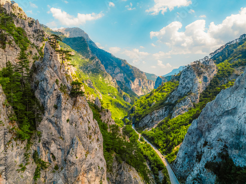 Foto View of Sutjeska road in Bosnia and Hercegovina