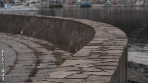 Wallpaper Mural 静かな漁港の遊歩道 Torontodigital.ca