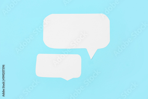 Blank paper speech bubbles ...