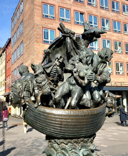 Nürnberg, Narrenschiffbrunnen 