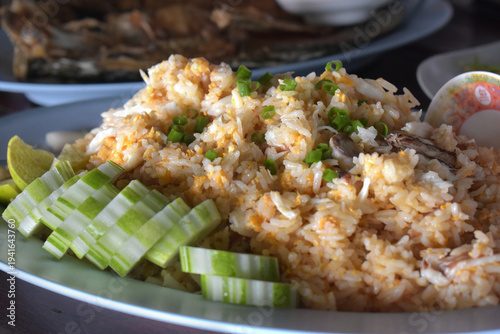 Seafood with a strong, spicy flavor.