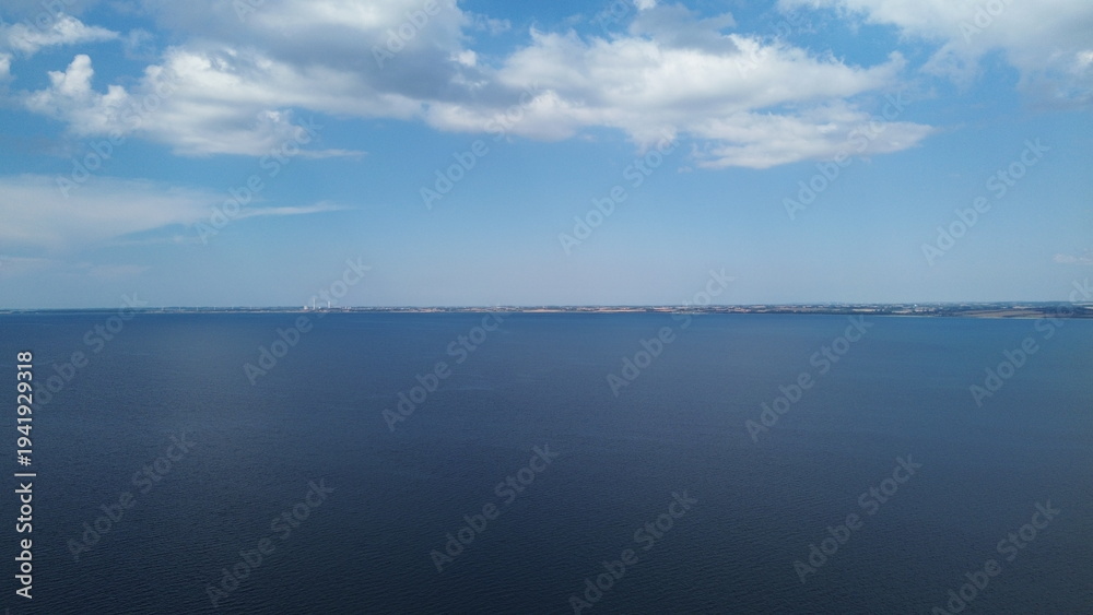 Fototapeta premium Blue sea and beautiful coastline