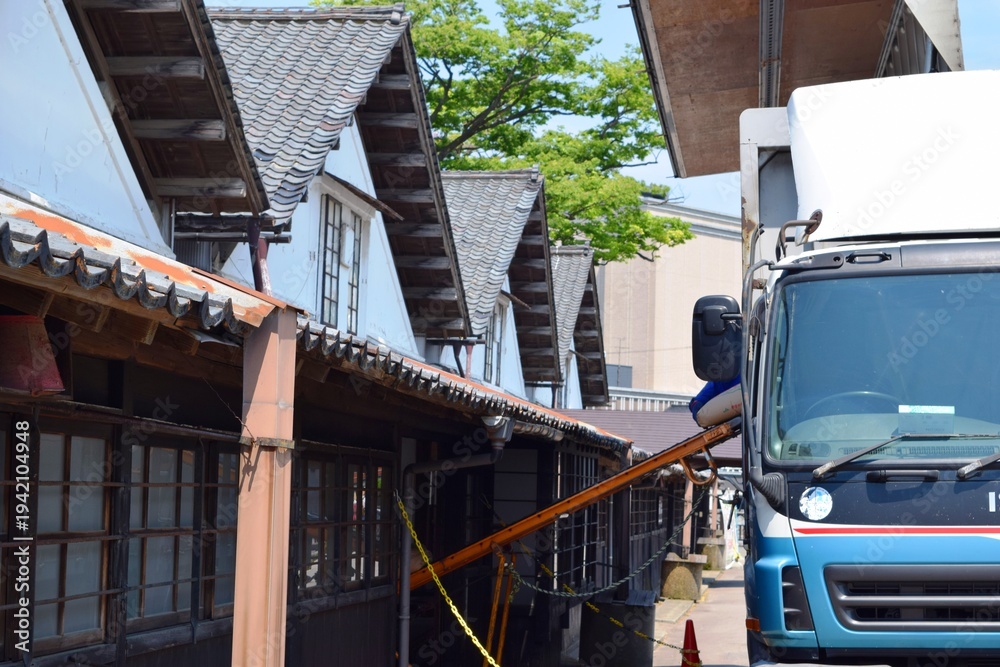 Naklejka premium 山居倉庫 国指定史跡 山形県酒田市