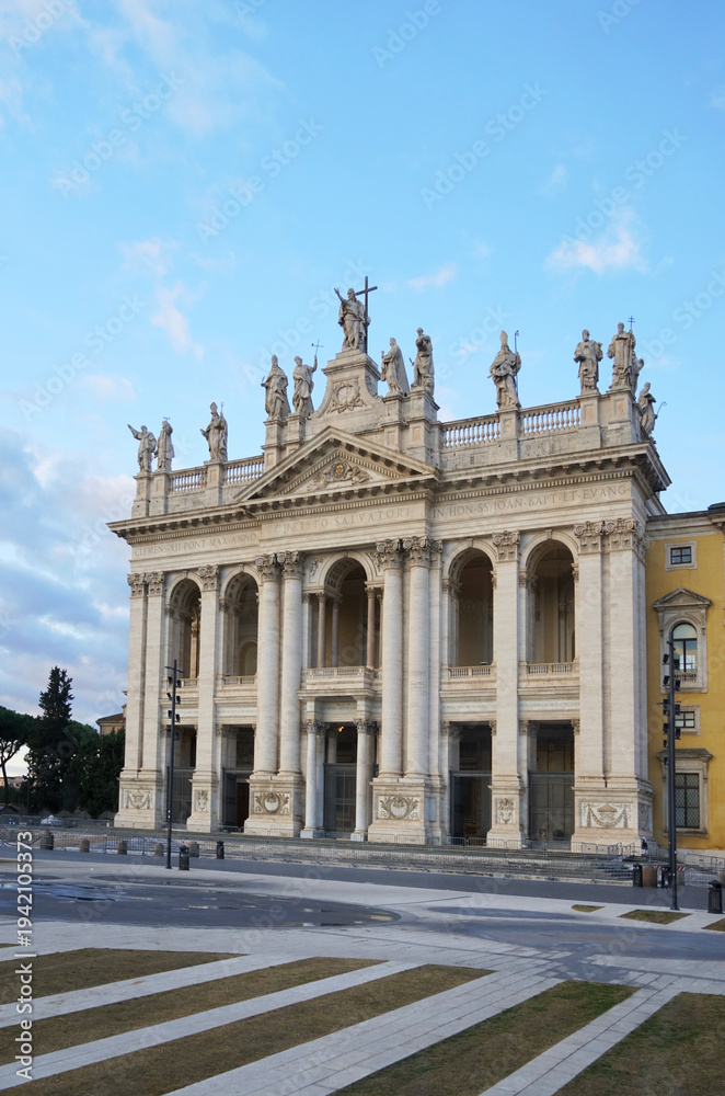 Fototapeta premium Side view of the Archbasilica of St. John Lateran in Rome, Italy.