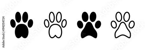 Paw icon vector illustration. paw print sign and symbol. dog or cat paw