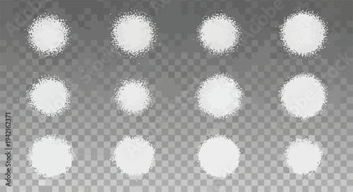 Conjunto de bolas de neve realistas ou elementos fofos de algodão branco, com bordas irregulares e textura suave, em fundo transparente.